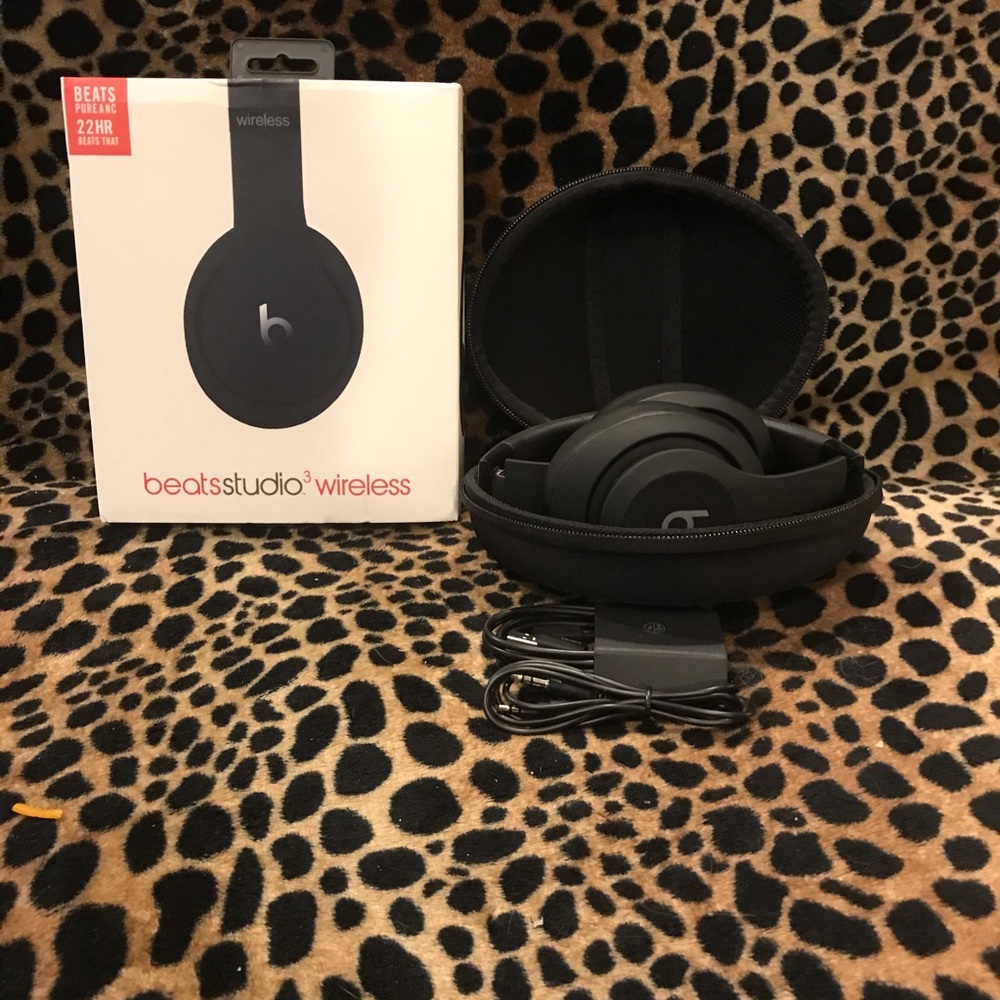 Beats by DreStudio three wireless